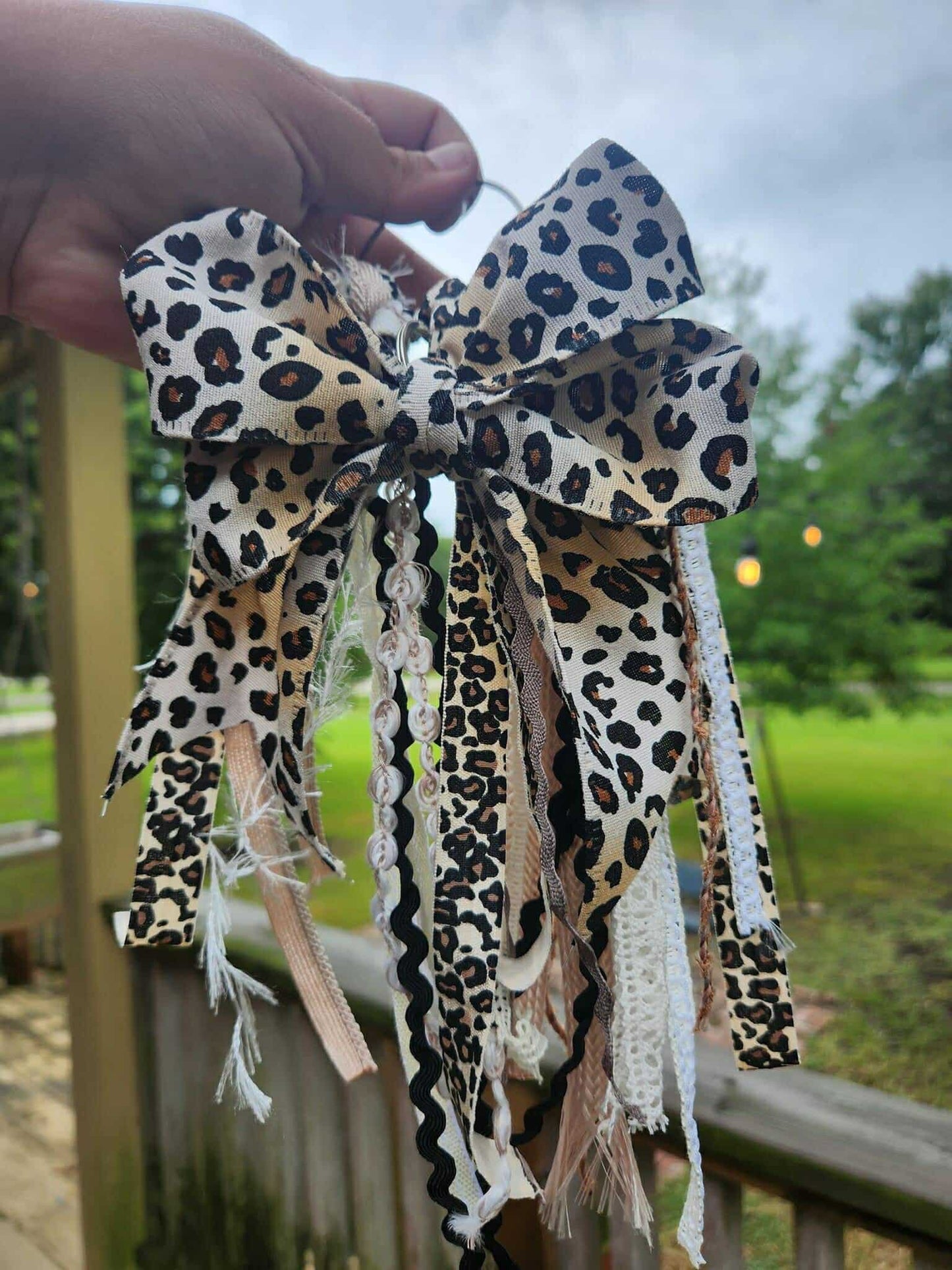 Leopard Bow
