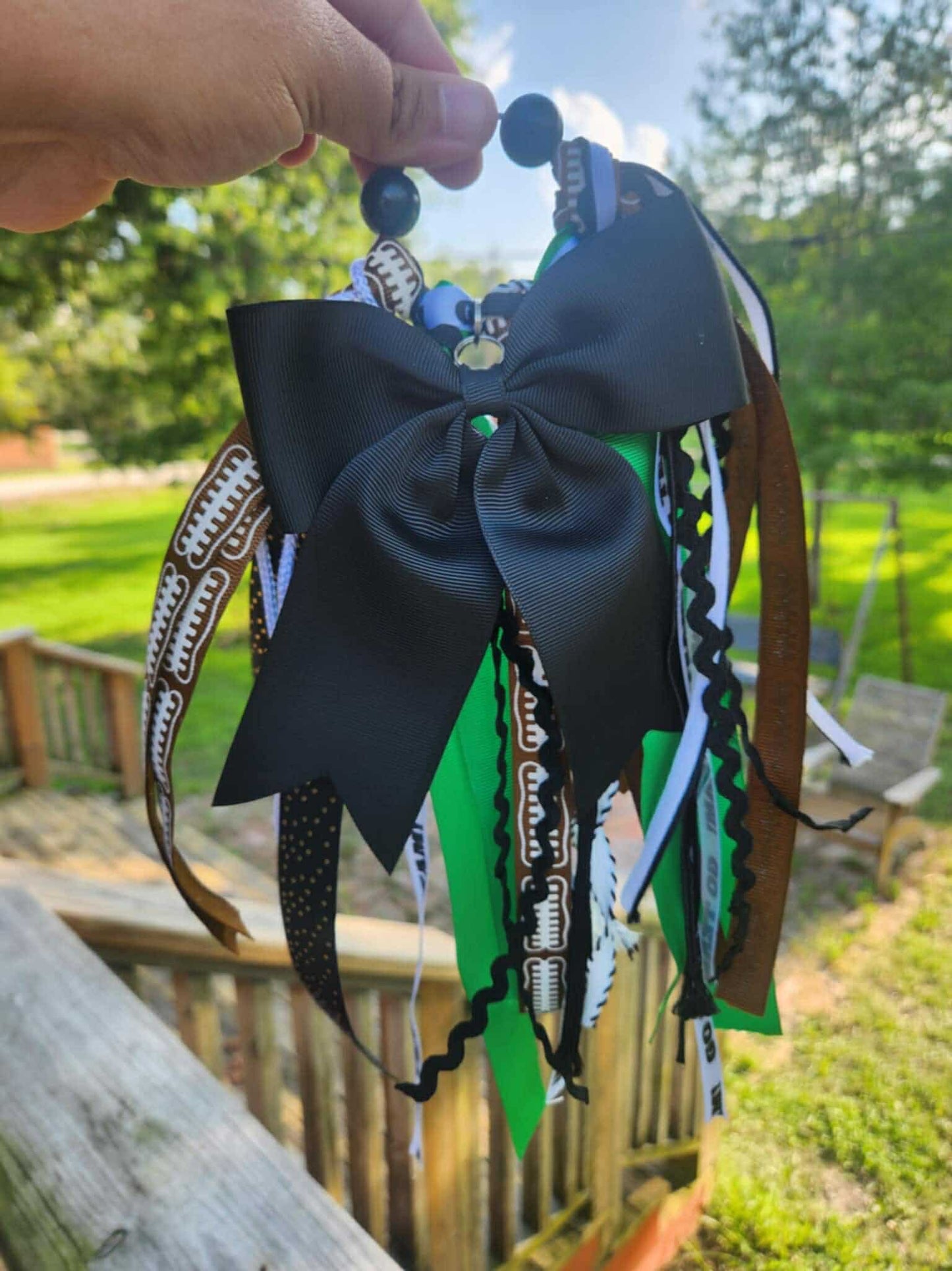 Black Bow/Football